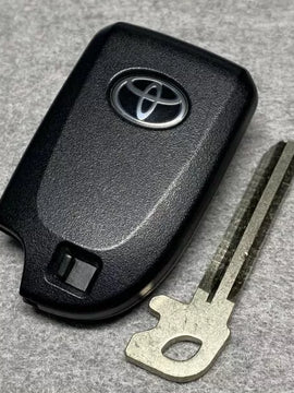 Toyota Hiace Regius Ace Spade Genuine 2 Button Smart Key Keyless 007-AB0065 JDM